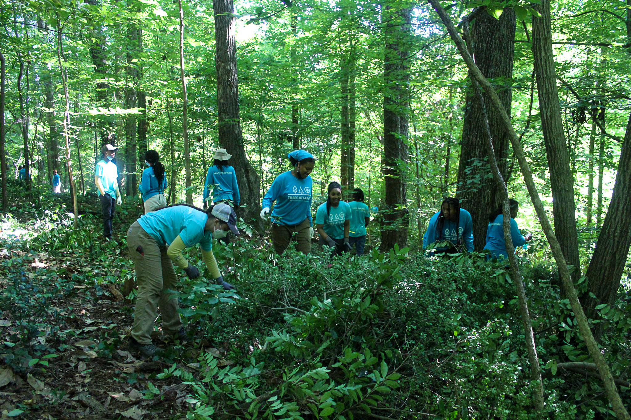 Trees Atlanta Youth Tree Team 2022 and staff